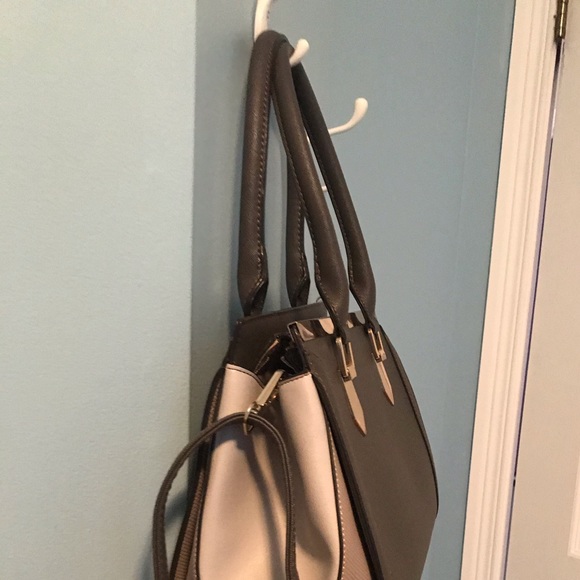 Call it spring handbag - Picture 6 of 8